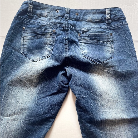 BONGO Capri distressed ripped jeans size 11 - Picture 7 of 8